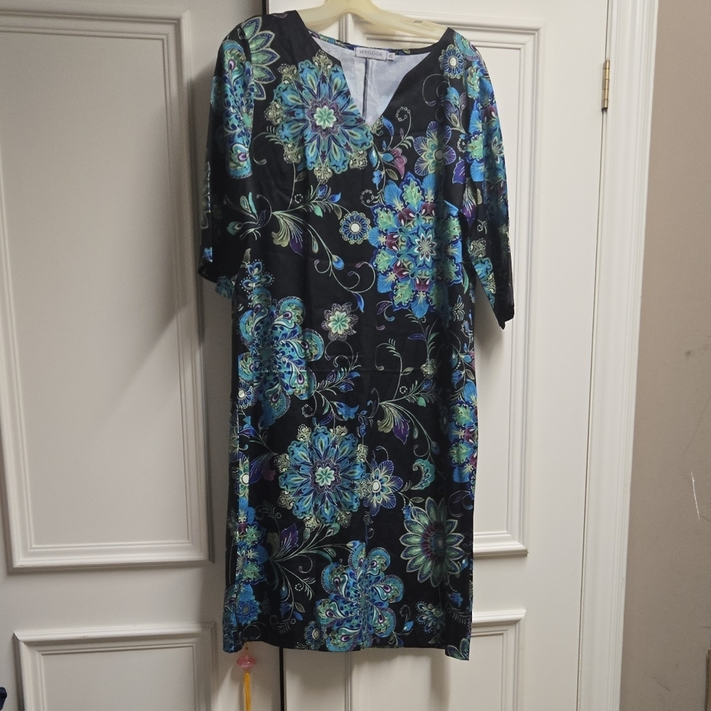 MISSLOOK Black and Blue Floral Dress